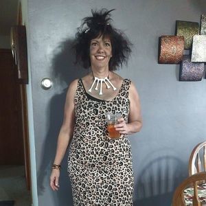 Meet your Posher, Dina